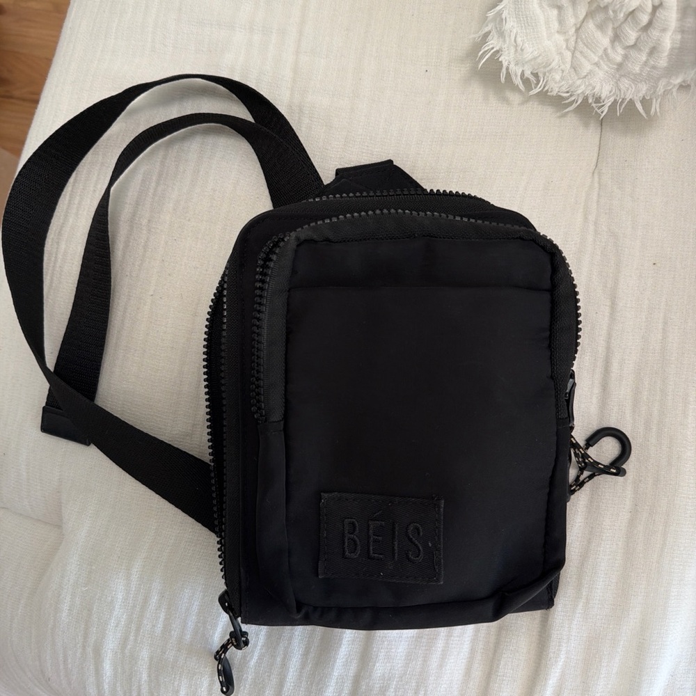 Beis Crossbody / Belt Bag